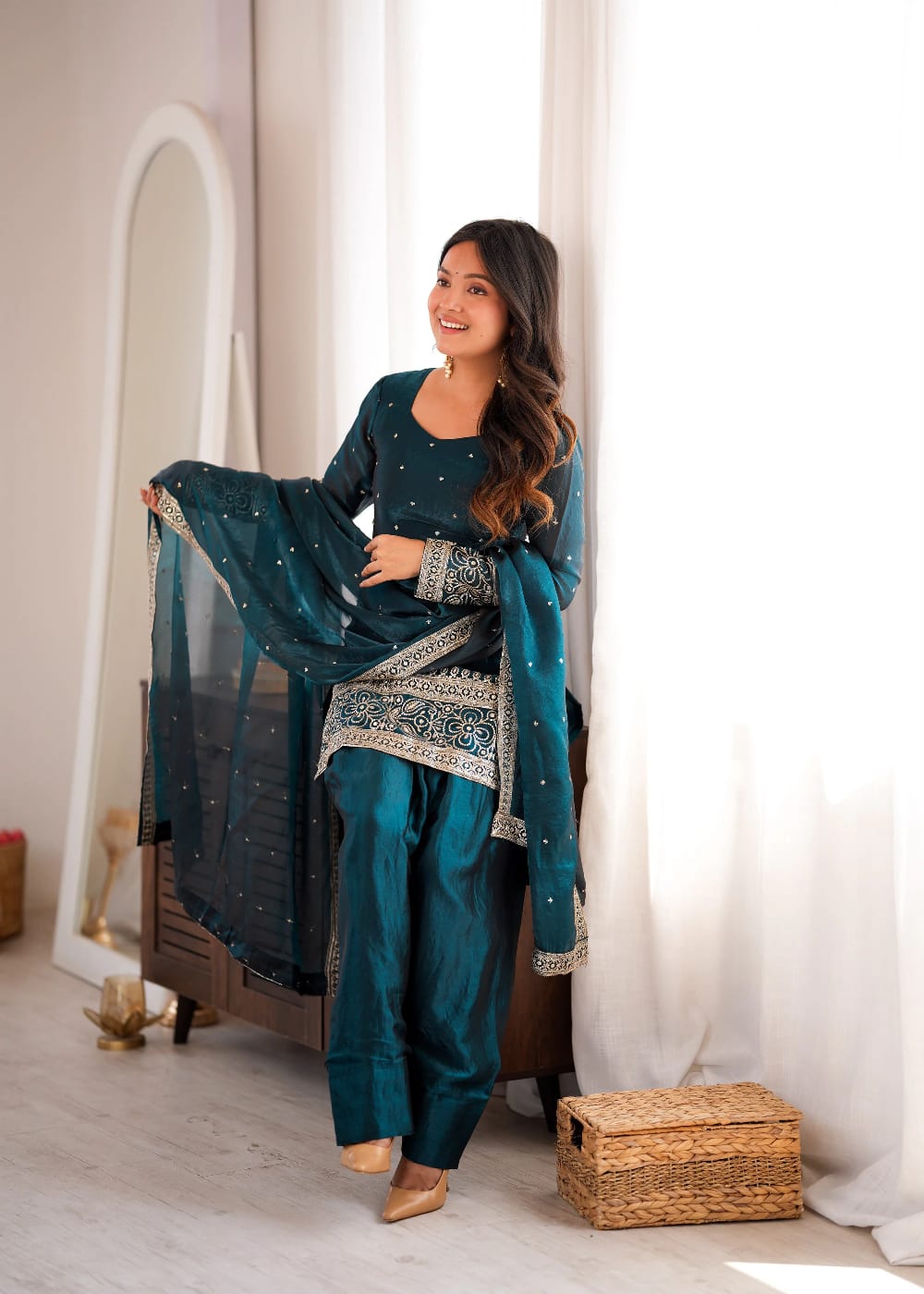 Fendy Silk Embroidered Kurta Set