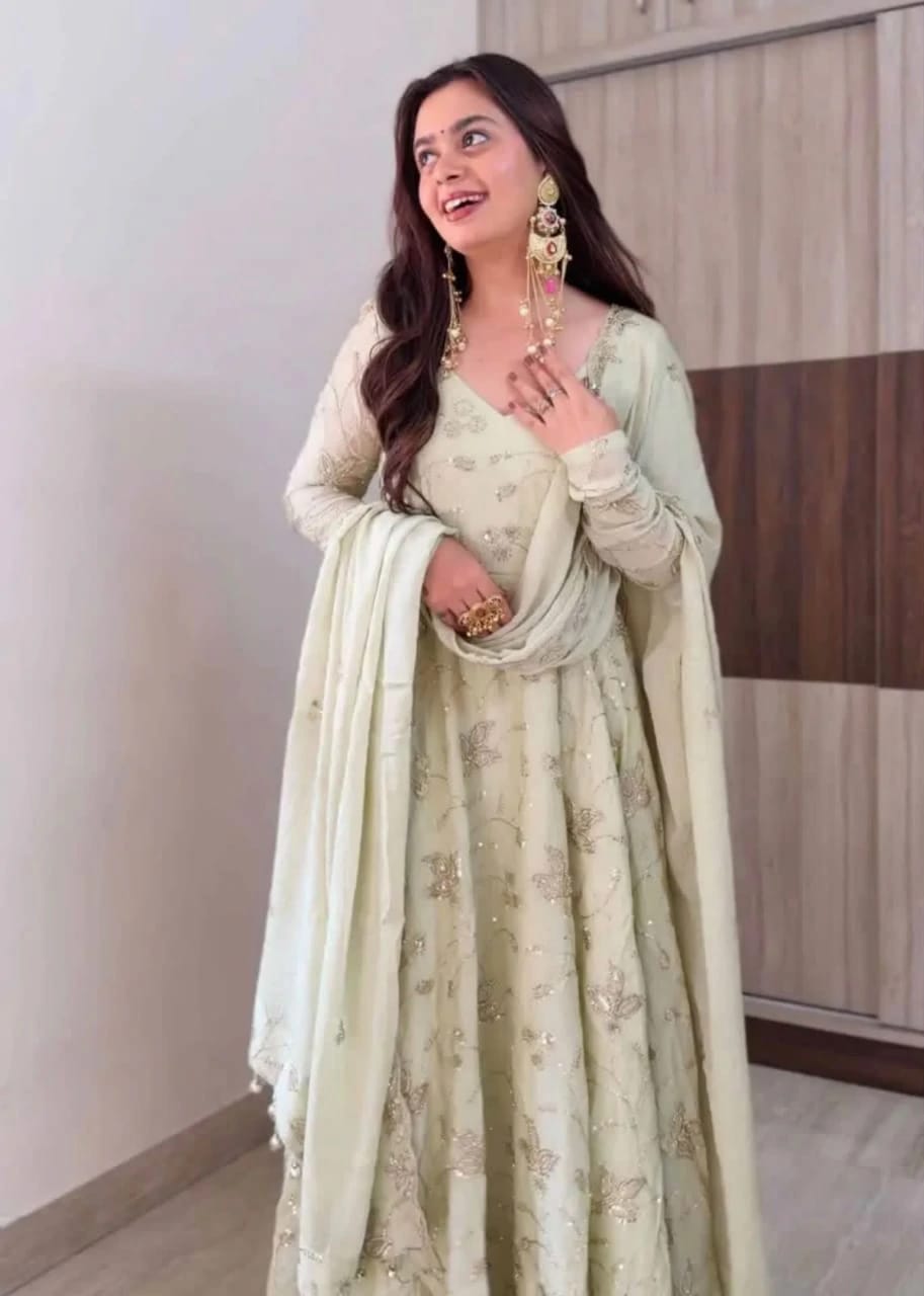 Fendy Silk Gown With Dupatta